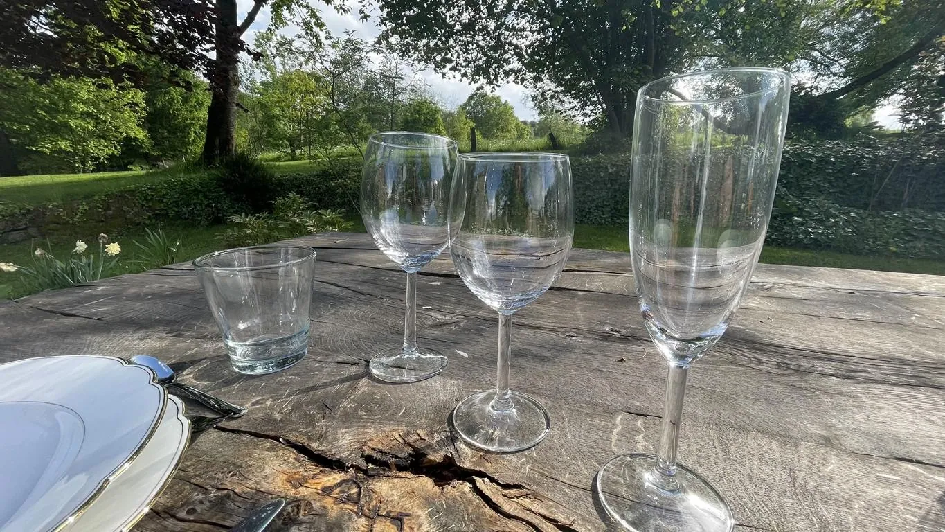 Gläser-Set - Vermietung für Scheunen - Hochzeit im Harz in Earl's Lane